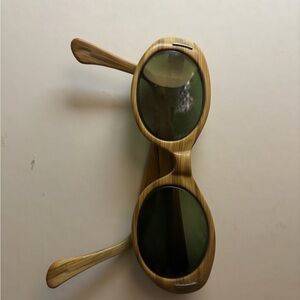 Vintage Victory Wood Grain Sunglasses